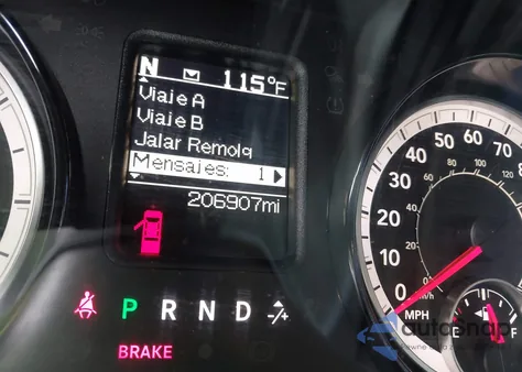 2018 Ram 1500 Slt 4X4 5'7 Box z USA, uszkodzony, nr VIN 1C6RR7LT6JS331464